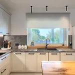 Modern Grgo With Pool And Jacuzzi In * Tinjan