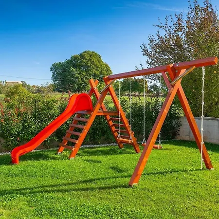 Villa Modern Grgo With Pool And Jacuzzi In