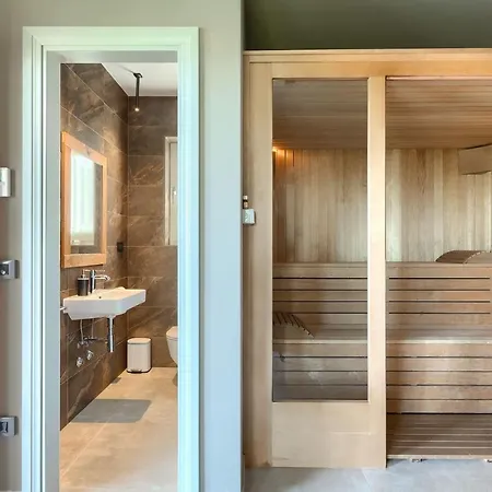 Villa Modern Grgo With Pool And Jacuzzi In Tinjan