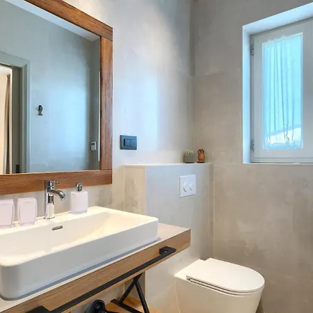 Villa Modern Grgo With Pool And Jacuzzi In